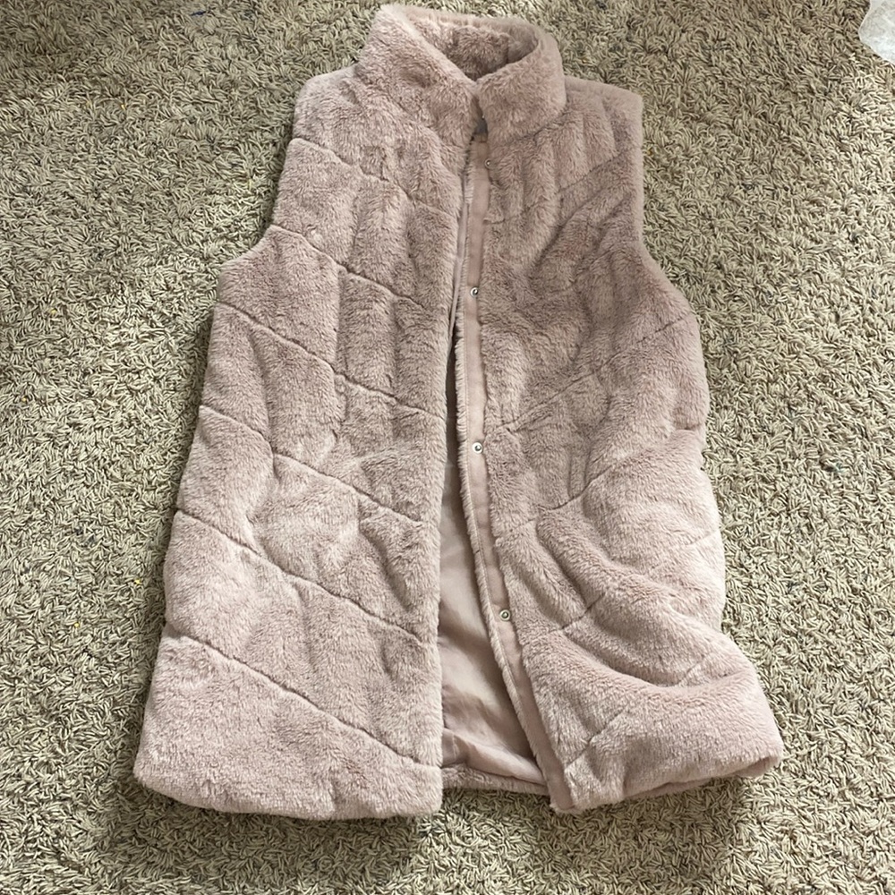 Maurices vest extra small